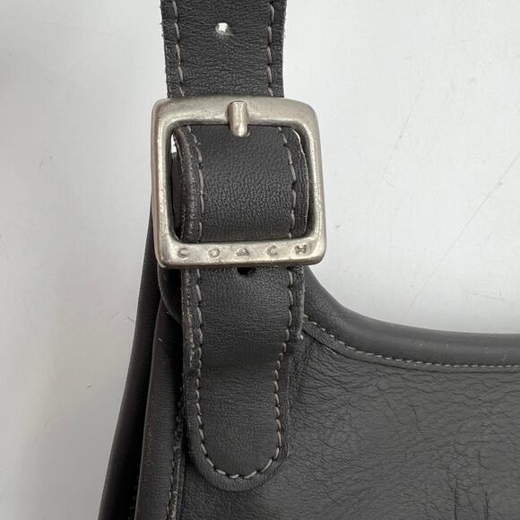 Vintage Coach Small Hippie Flap Bag Slim Saddle #9135 Leather Crossbody Gray - Picture 8 of 9